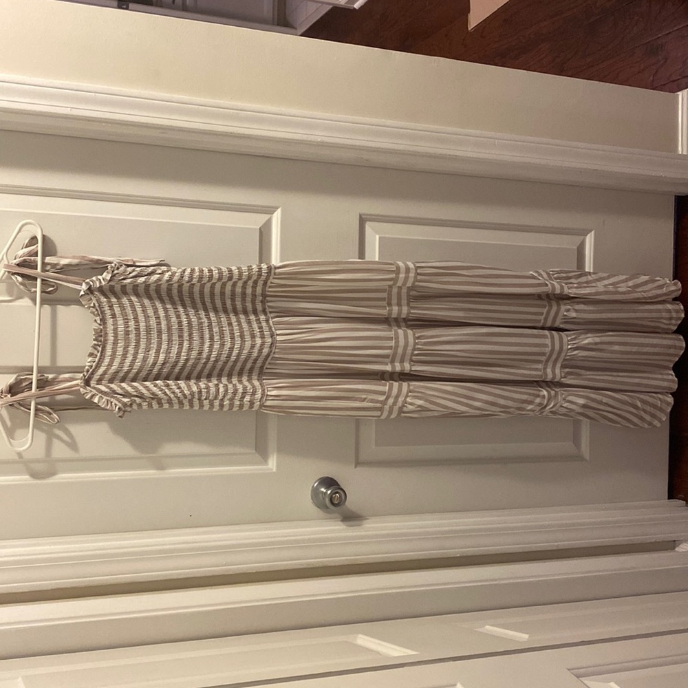 Maxi Dress with tied straps